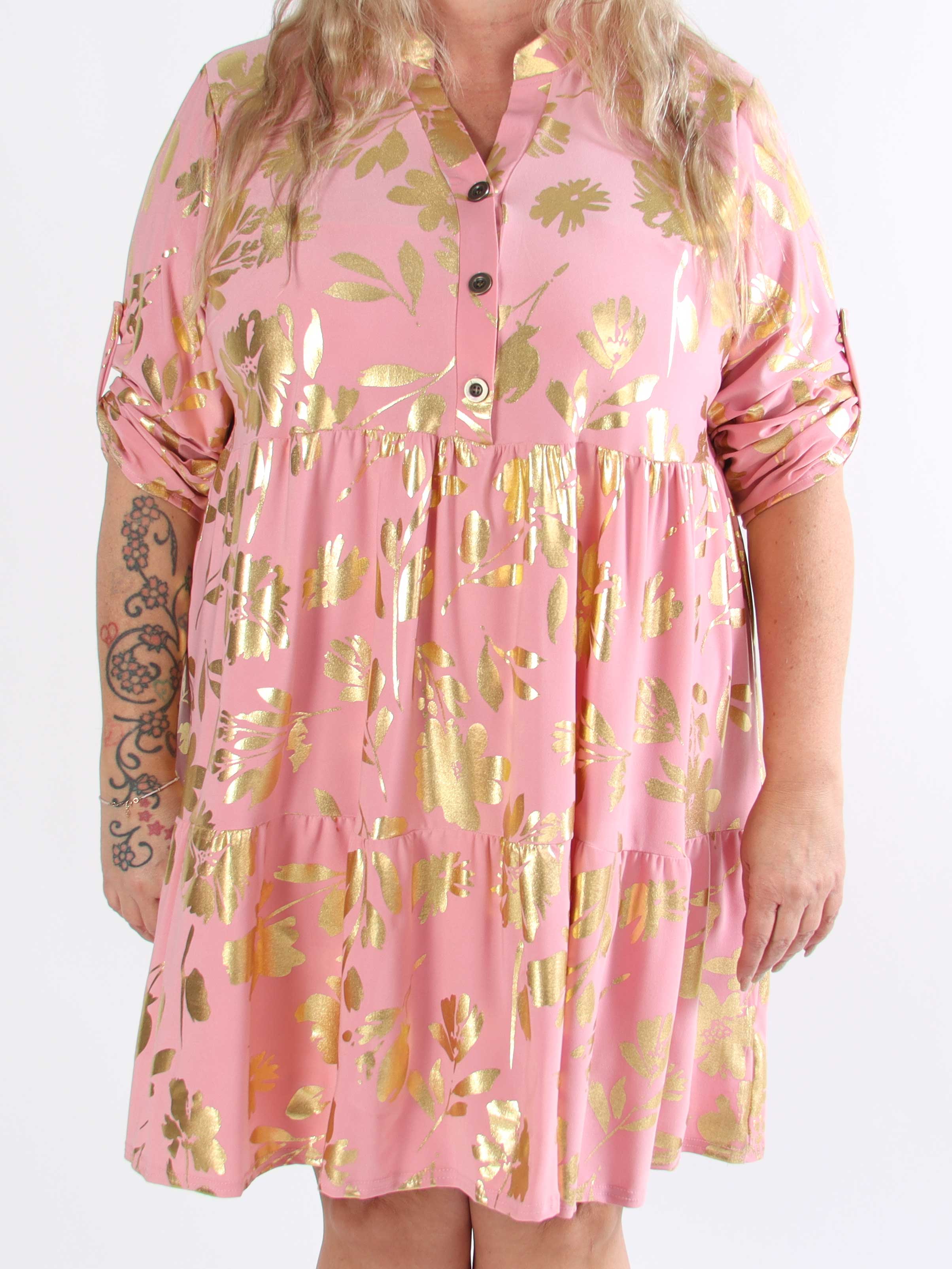 Milano Gold Flower Midi - Plus size-klänning med guldblad och lager-på-lager-look
